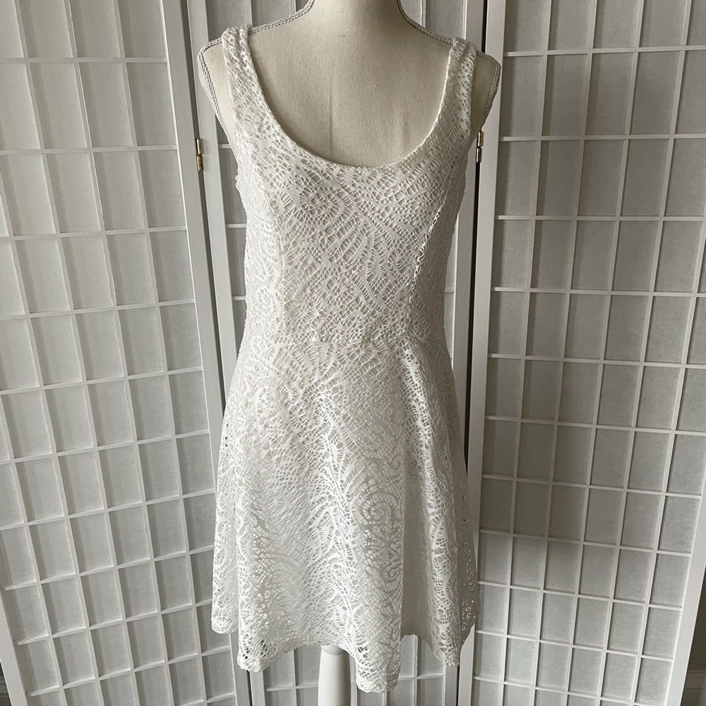 NWT 🏷 White Fit & Flare Lace Dress